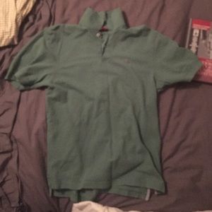 MEDIUM IZOD COLLARED SHIRT