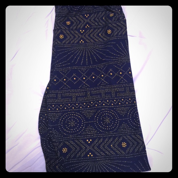 Tall and Curvy lularoe leggings