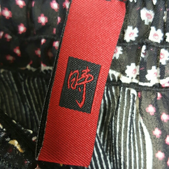 SOLD in a bundle to @danamarieee - Picture 4 of 4