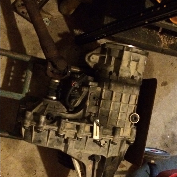 Transfer case - Picture 2 of 2