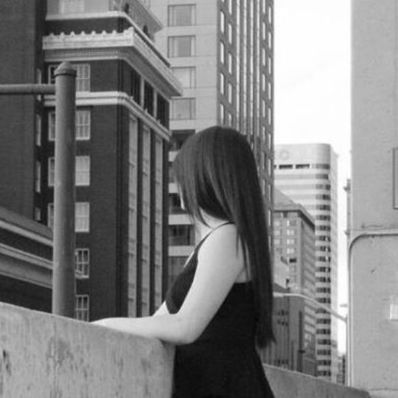 Meet your Posher, Danielle - Picture 1 of 1