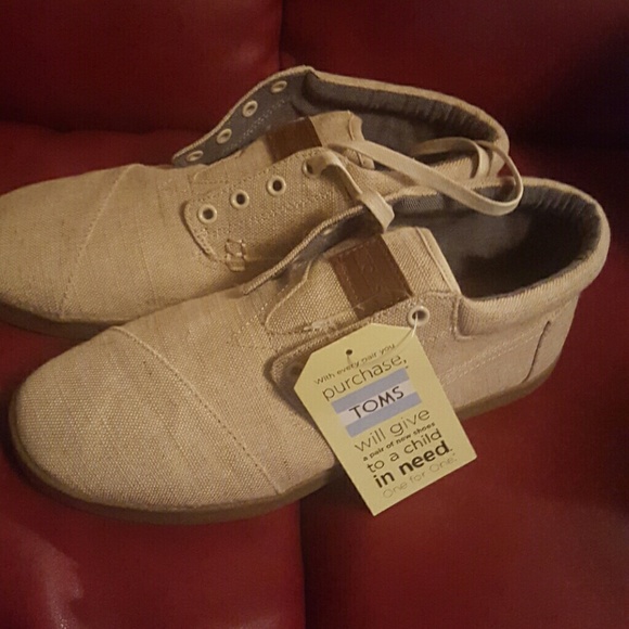 Toms