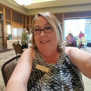 Meet your Posher, Debbie