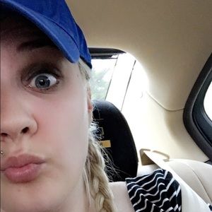 Meet your Posher, Lacey