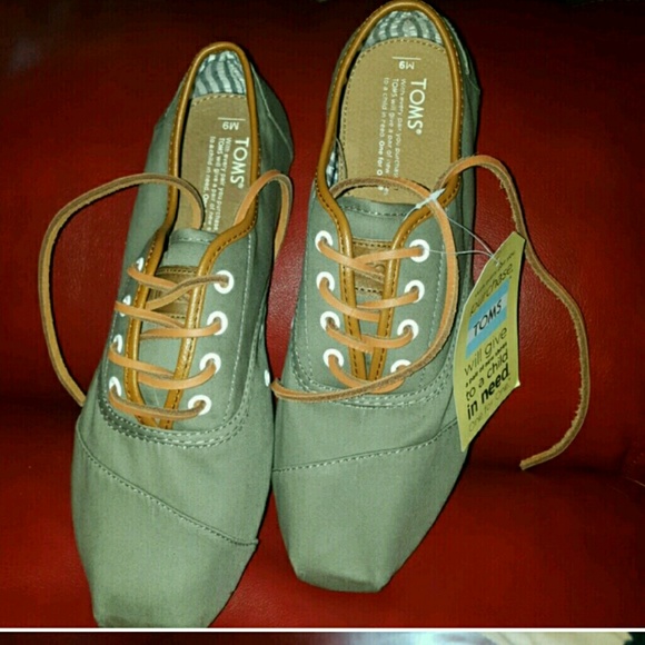 Toms