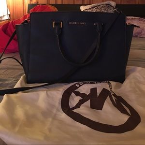 Michael Kors Selma Large in great condition
