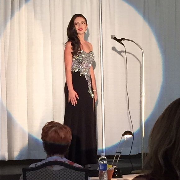 Gorgeous black formal gown