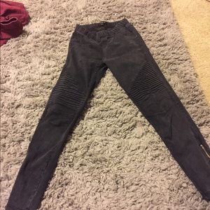 Black Moto skinny jeans!