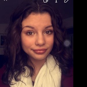 Meet your Posher, Abigail