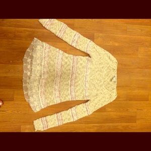 Beige and soft pink sweater with lace