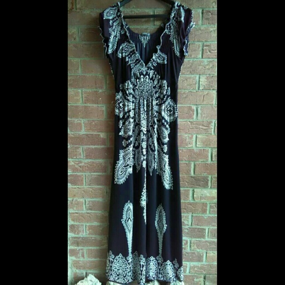 Earrhbound Maxi Dress Size Large & Cato Dres