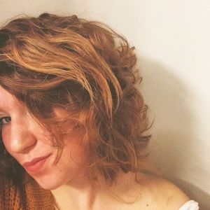 Meet your Posher, Claudia