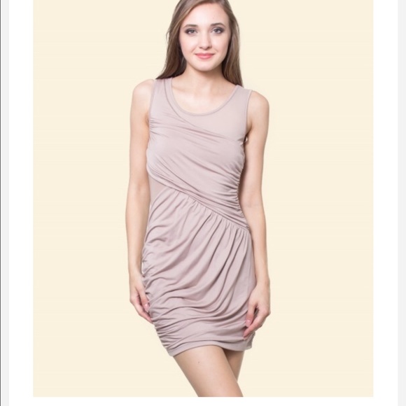 🌸🌸SASSY FIT ELASTIC DRESS