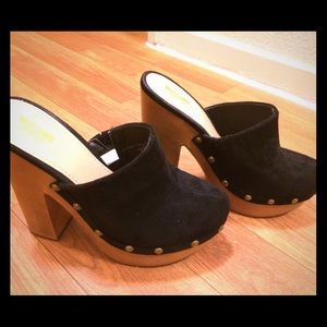 Black heels size 6 1/2