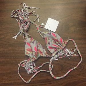 Acacia Locals Top in Vintage Hawaii