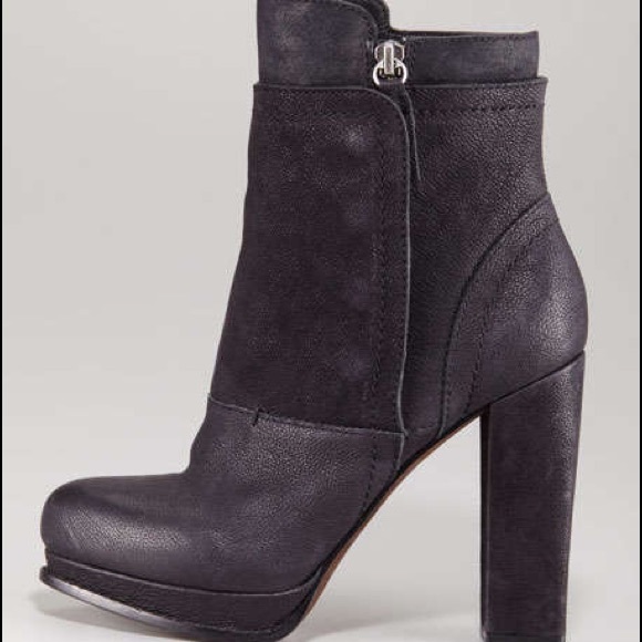 Vera Wang boots