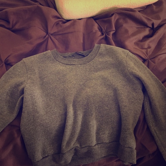 BM cropped sweatshirt