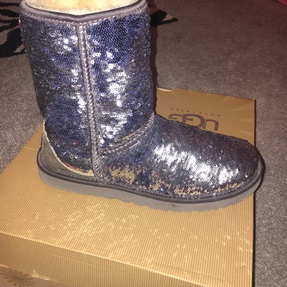Uggs - Picture 1 of 3