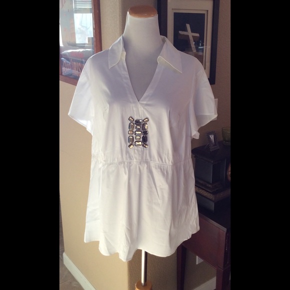 WHITE TOP WITH BLING  NWOT