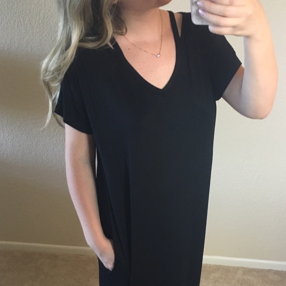 Sale! Black Maxi Dress side pockets - Picture 4 of 4