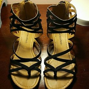 Black strappy summer sandals