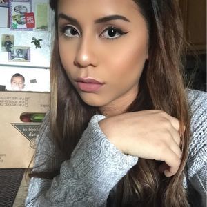 Meet your Posher, Daniela