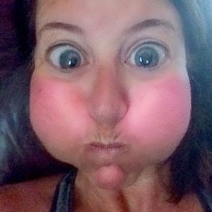 Meet your Posher, Dana