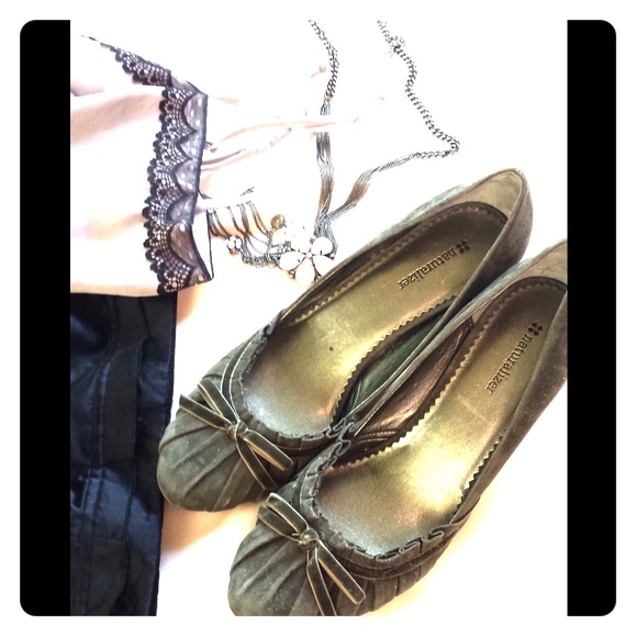 Naturalizer Heels w/ Ruching & Bow