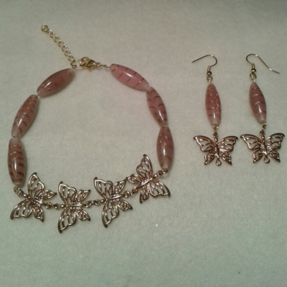 Butterfly and Pink Beaded Bracelet & Earring Set.