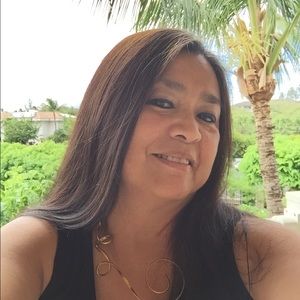 Meet your Posher, Candace