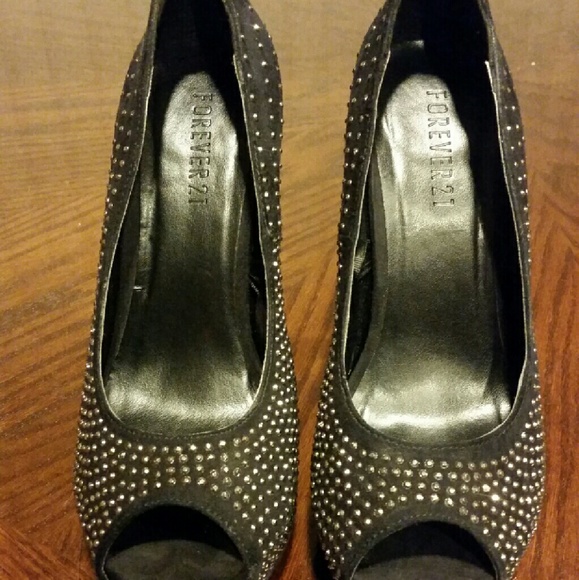 Black Peep toe heels