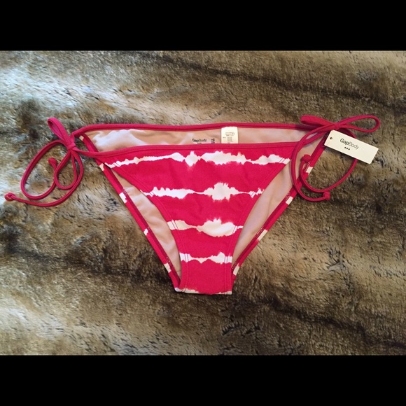 NWT Red and White tie-dye swimsuit bottoms