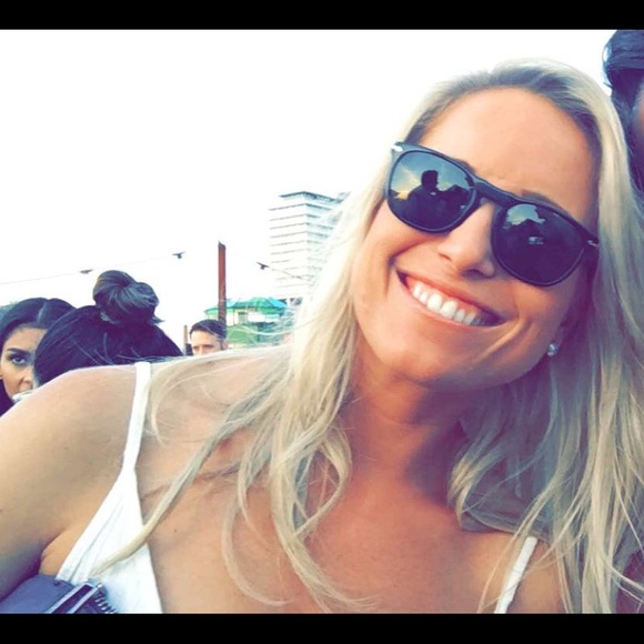 Meet your Posher, Jax - Picture 4 of 5