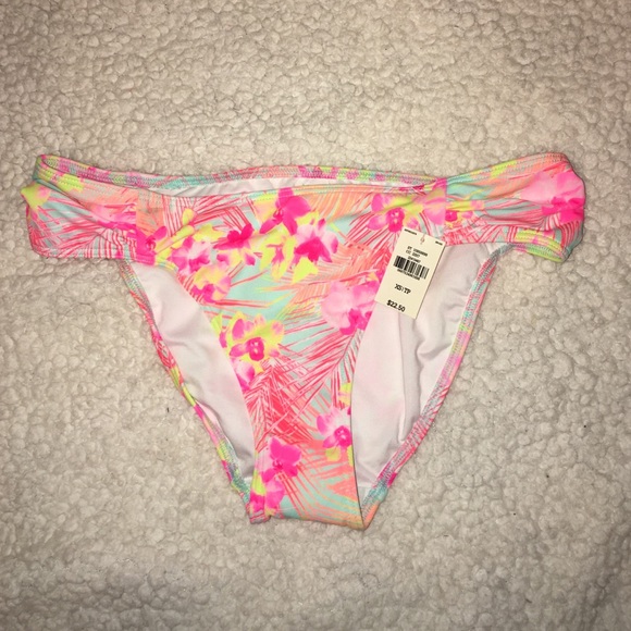 VS Bathing suit bottoms - Picture 3 of 4