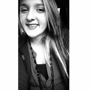 Meet your Posher, Kenzie