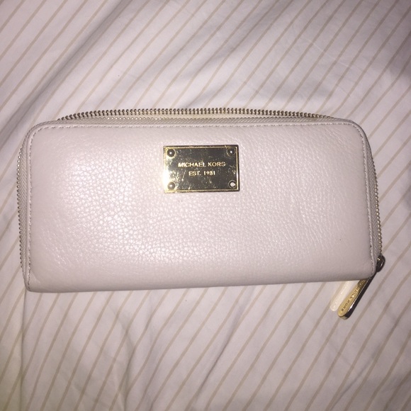 MK Zip Around Wallet *^>READ DESCRIPTION* ^>