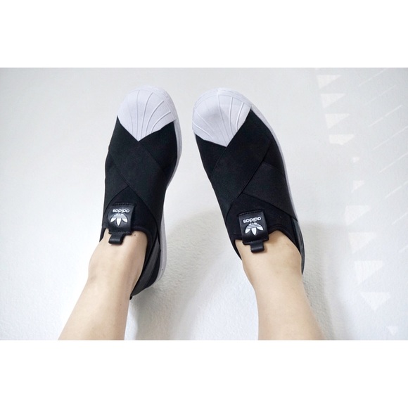 Adidas superstar slip on black