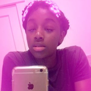 Meet your Posher, Kacey