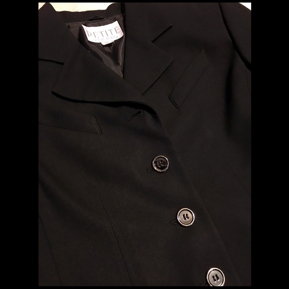 Jacket and skirt - Picture 2 of 3