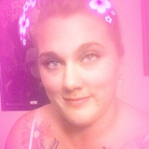 Meet your Posher, Kaycie