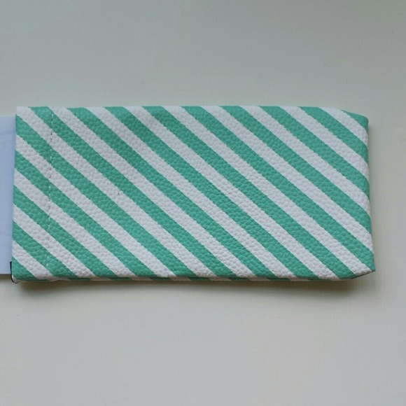 NEW! Diagonal Striped Sunglass Case - Picture 2 of 2