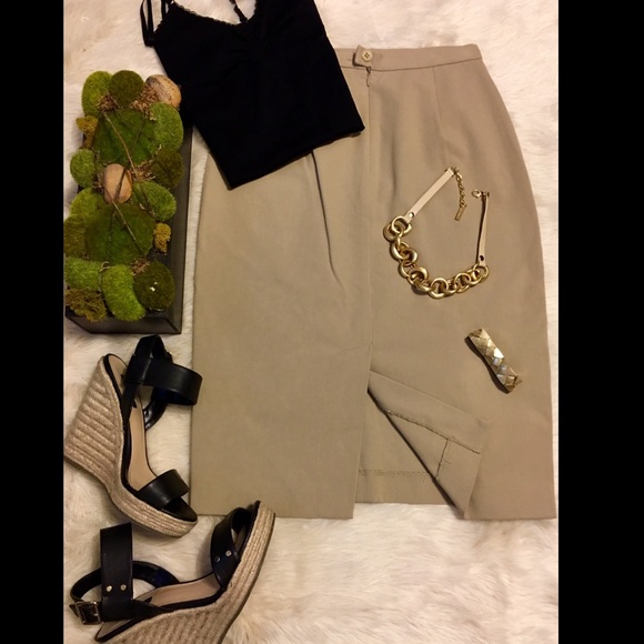 Skirt - Picture 2 of 3