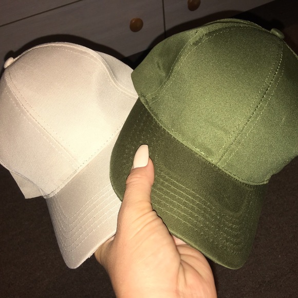 sold on mer/ restocking soon baseball hats bundle