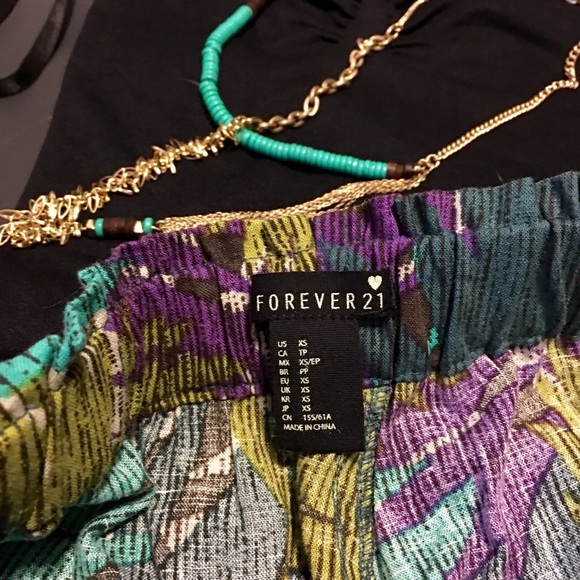 Dressy shorts - Picture 4 of 4