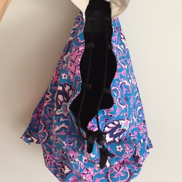 Pristine condition. Floral printed backpack - Picture 3 of 4