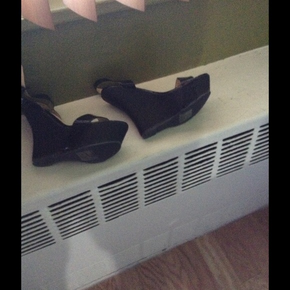 BLACK PLATFORMS - Picture 2 of 4