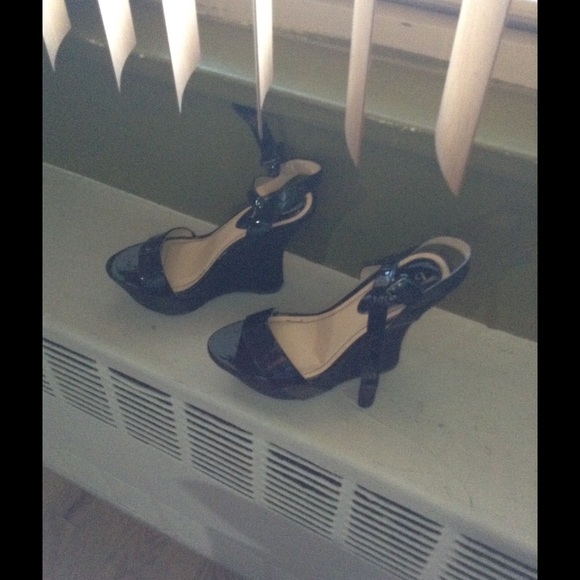 BLACK PLATFORMS - Picture 3 of 4