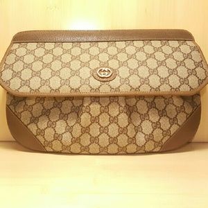 🚫SOLD🛇Authentic Gucci Vintage Large Clutch Bag
