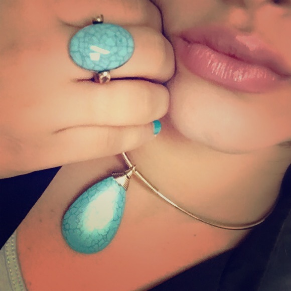 Necklace choker blue/Gold w/ a matching ring