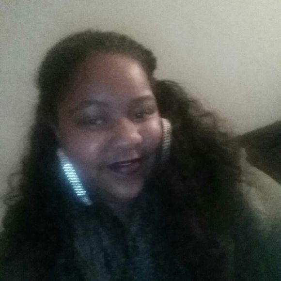 Meet your Posher, Kelli - Picture 1 of 1